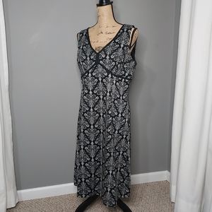 Loft, black & white size 12 dress